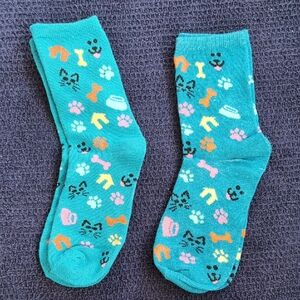 2 new pairs Dog/Cat pattern socks